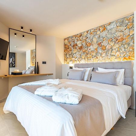 Pathos Seaside Suites Faliraki Bilik gambar